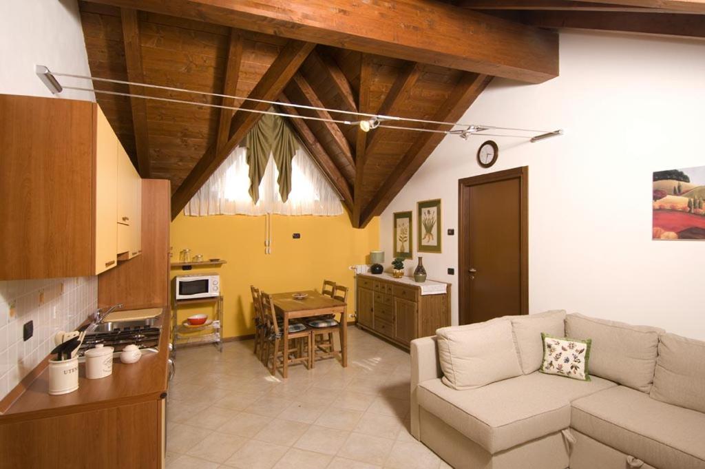 Appartamenti Villa Anna เมเลญาโน ภายนอก รูปภาพ